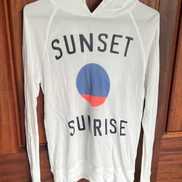 Sundry- Women's Long Sleeve Hooded Light Weight Tee- Size 1 (S) - Picture 2 of 10
